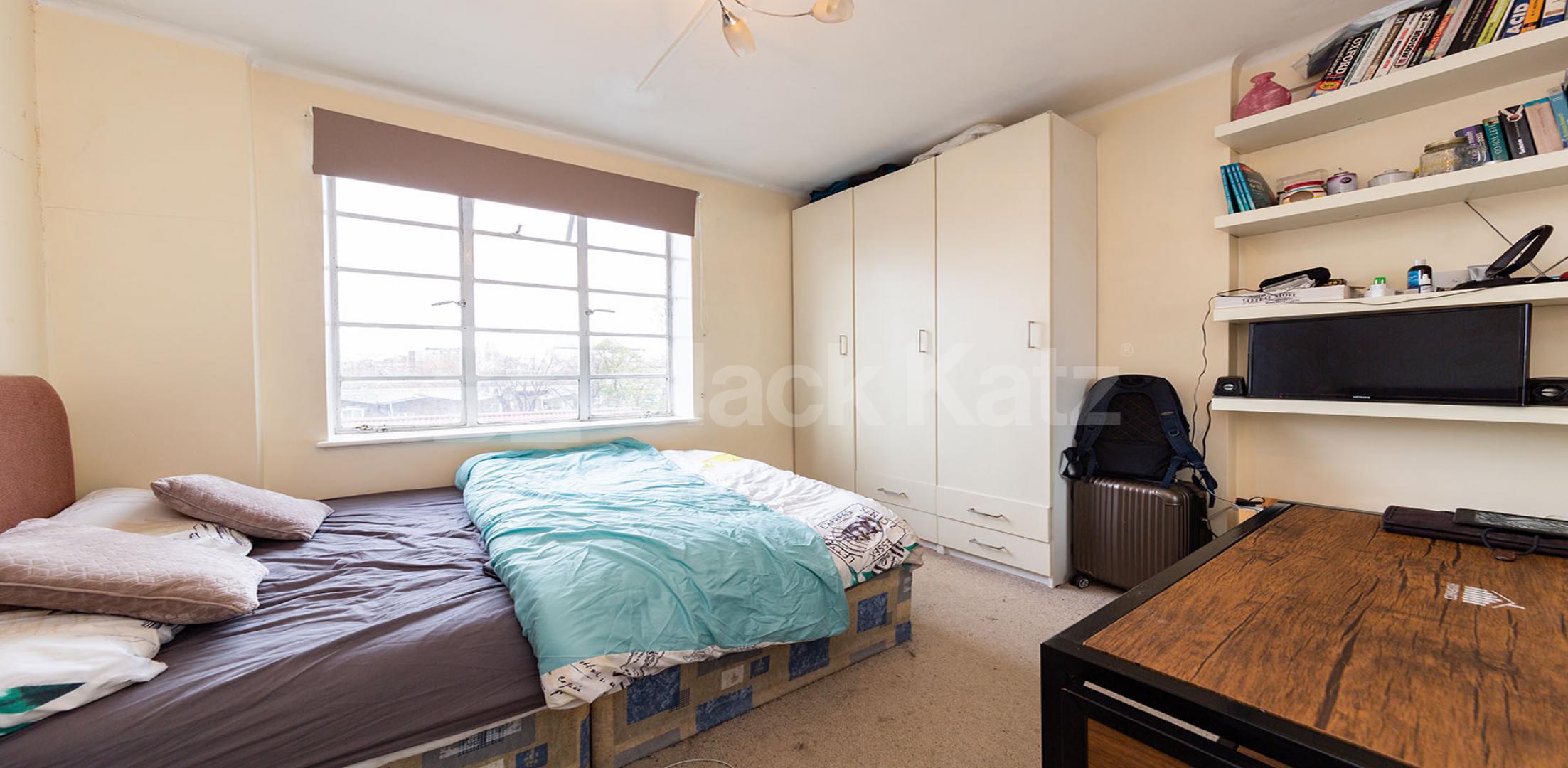 			HEATING and HOT WATER INCLUDED, 2 Bedroom, 1 bath, 1 reception Apartment			 Shepherds Bush Road, SHEPHERDS BUSH